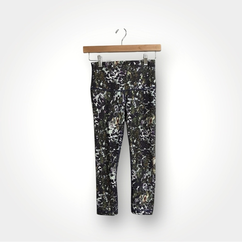 Women’s LULULEMON Multicolor Leggings! Size 4! - Picture 2 of 5